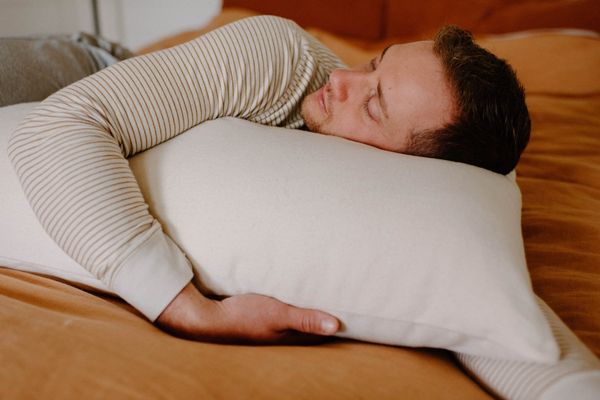 9 Benefits of a Good Body Pillow